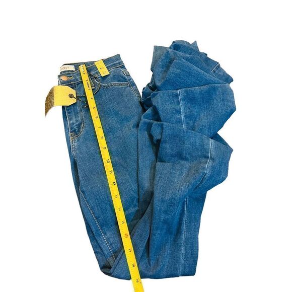 NWT Vibrant MIU jeans Medium - Picture 6 of 7